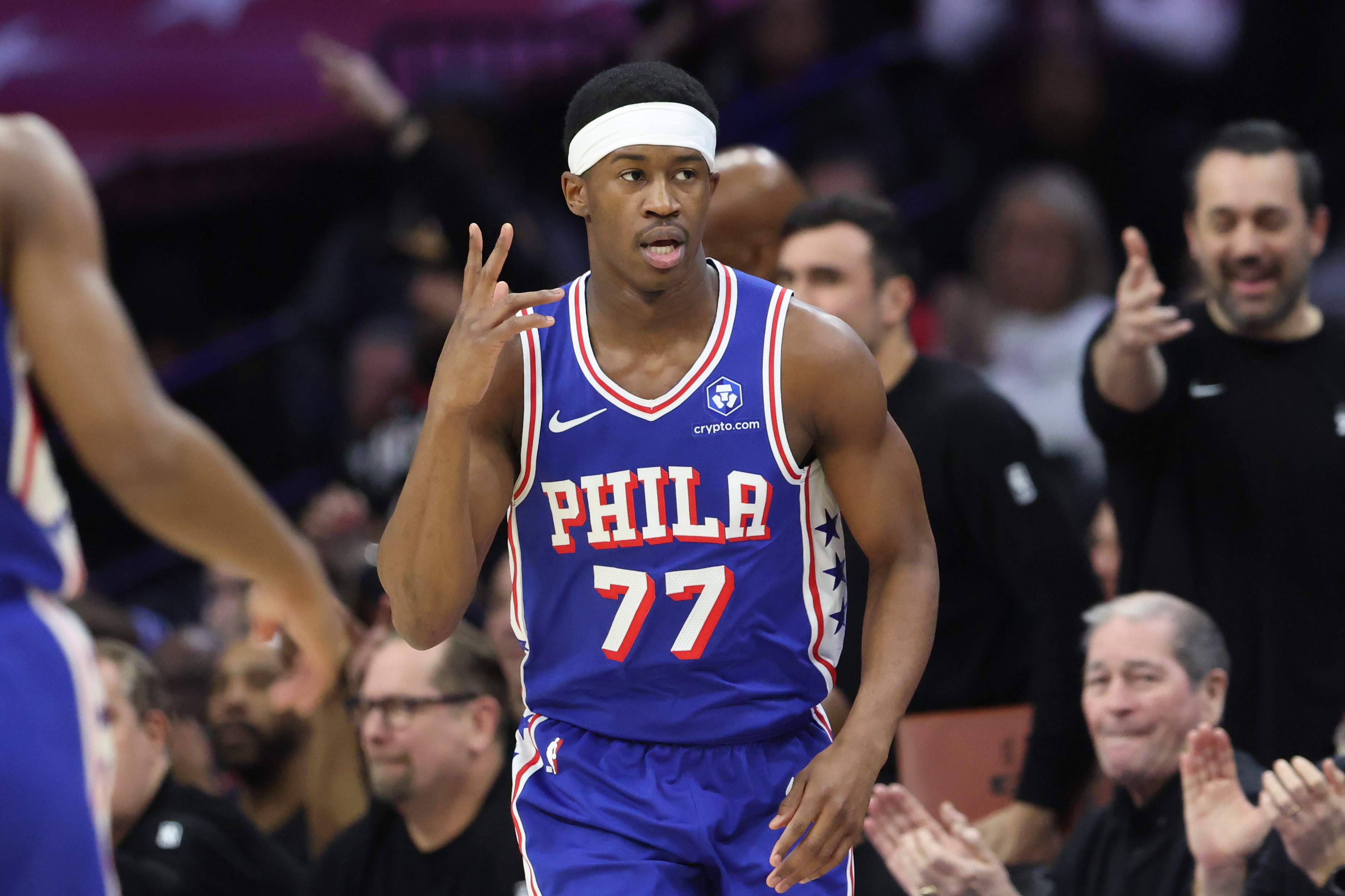 永利官网-豪气胆边生！埃奇库姆关键中投&amp;砍18分12板2帽 篮板生涯新高