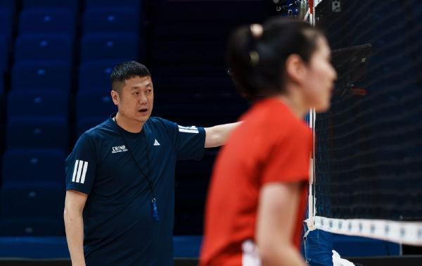 yl7703永利-历史首败捷克，女排教练赵勇：年轻选手欠缺大赛硬仗历练